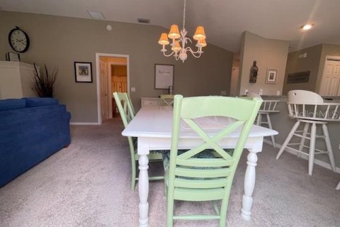 House in The Villages, Florida 2 bedrooms, 104.33 sq.m. № 1905665 - photo 13