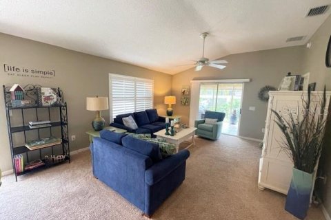 House in The Villages, Florida 2 bedrooms, 104.33 sq.m. № 1905665 - photo 11