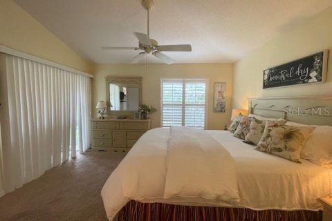 House in The Villages, Florida 2 bedrooms, 104.33 sq.m. № 1905665 - photo 20