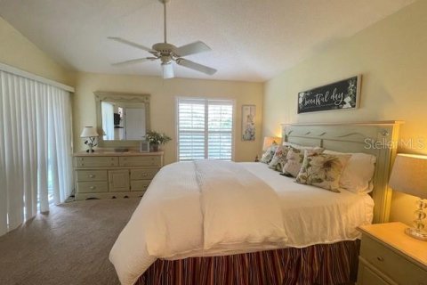 House in The Villages, Florida 2 bedrooms, 104.33 sq.m. № 1905665 - photo 19