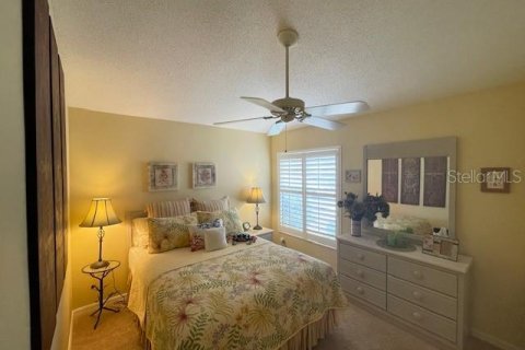 House in The Villages, Florida 2 bedrooms, 104.33 sq.m. № 1905665 - photo 25