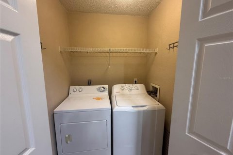 Condo in Orlando, Florida, 2 bedrooms № 2120552 - photo 4