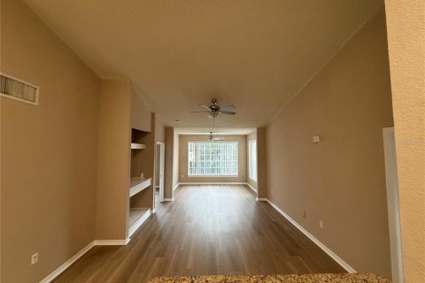 Condo in Orlando, Florida, 2 bedrooms № 2120552 - photo 3