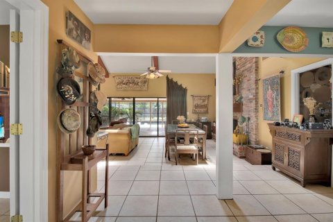 House in Longwood, Florida 4 bedrooms, 324.79 sq.m. № 1634798 - photo 6