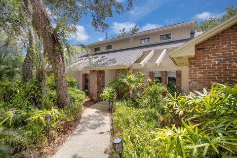House in Longwood, Florida 4 bedrooms, 324.79 sq.m. № 1634798 - photo 1