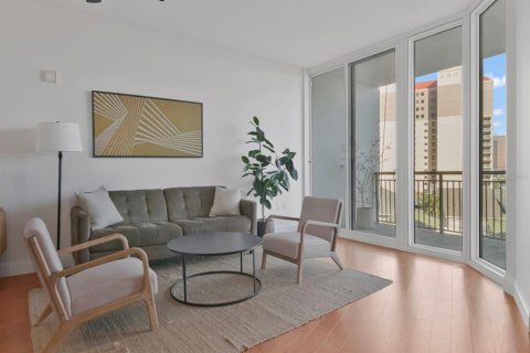 Copropriété à vendre à Tampa, Floride: 2 chambres, 115.38 m2 № 2430345 - photo 6