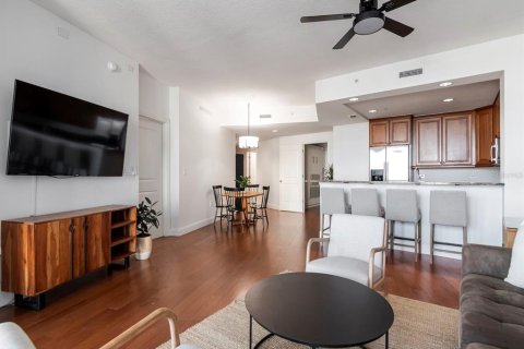 Copropriété à vendre à Tampa, Floride: 2 chambres, 115.38 m2 № 2430345 - photo 5