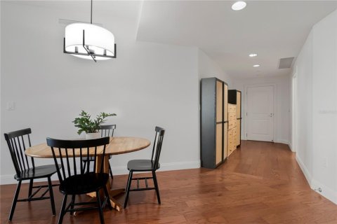 Copropriété à vendre à Tampa, Floride: 2 chambres, 115.38 m2 № 2430345 - photo 13