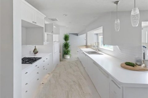 Купить виллу или дом в Сент-Пит-Бич, Флорида 7 комнат, 280.47м2, № 1854524 - фото 7