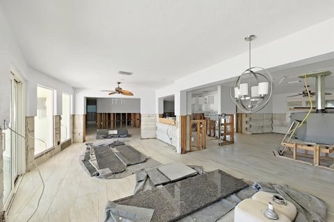 Купить виллу или дом в Сент-Пит-Бич, Флорида 7 комнат, 280.47м2, № 1854524 - фото 30