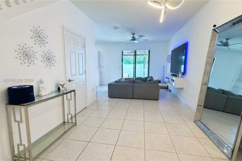 Townhouse in Hialeah, Florida 3 bedrooms, 122.63 sq.m. № 2044442 - photo 3
