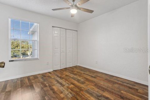 House in Oxford, Florida 4 bedrooms, 177.44 sq.m. № 2229478 - photo 16