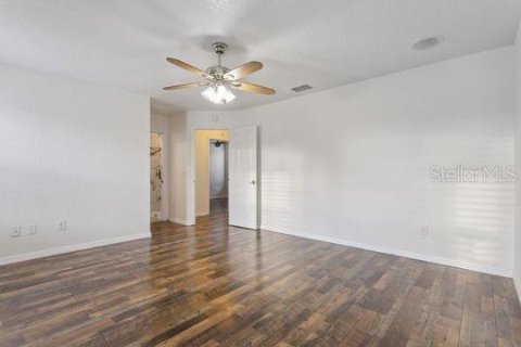House in Oxford, Florida 4 bedrooms, 177.44 sq.m. № 2229478 - photo 19