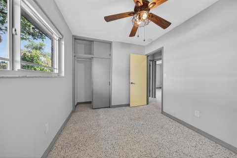 House in Wilton Manors, Florida 3 bedrooms, 156.73 sq.m. № 2088410 - photo 25