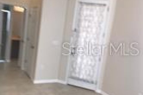 House in Kissimmee, Florida 4 bedrooms, 244.15 sq.m. № 2156267 - photo 11