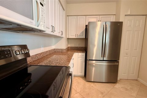 Купить кондоминиум в Майами, Флорида 3 спальни, 140.28м2, № 1951158 - фото 15