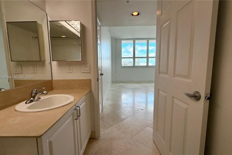 Купить кондоминиум в Майами, Флорида 3 спальни, 140.28м2, № 1951158 - фото 11