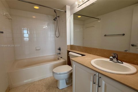 Купить кондоминиум в Майами, Флорида 3 спальни, 140.28м2, № 1951158 - фото 10