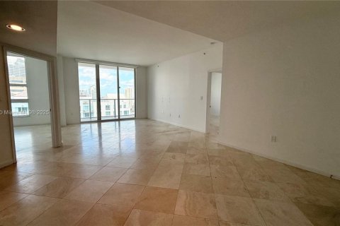 Купить кондоминиум в Майами, Флорида 3 спальни, 140.28м2, № 1951158 - фото 2