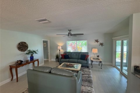 Casa en venta en Sarasota, Florida, 2 dormitorios, 138.89 m2 № 1901233 - foto 13