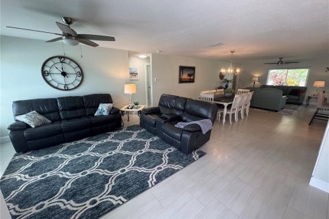 Casa en venta en Sarasota, Florida, 2 dormitorios, 138.89 m2 № 1901233 - foto 9