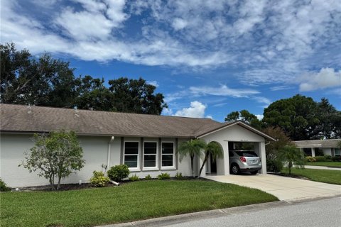 Casa en venta en Sarasota, Florida, 2 dormitorios, 138.89 m2 № 1901233 - foto 1