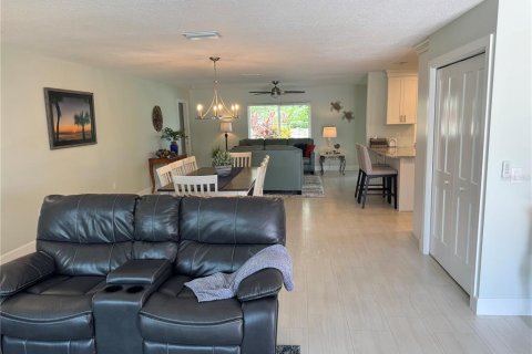 Casa en venta en Sarasota, Florida, 2 dormitorios, 138.89 m2 № 1901233 - foto 10