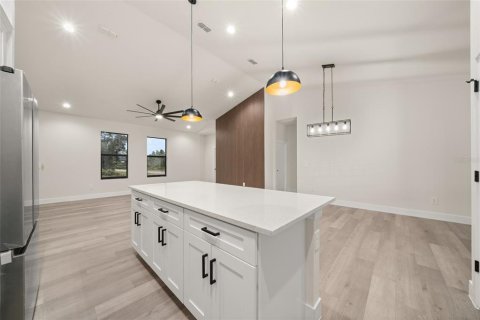 House in Sebring, Florida 3 bedrooms, 158.12 sq.m. № 2329193 - photo 6