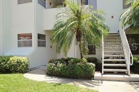 Condominio en alquiler en Saint Petersburg, Florida, 2 dormitorios, 99.87 m2 № 2226716 - foto 8