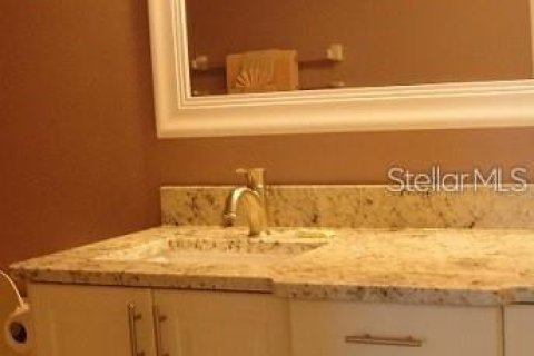 Condominio en alquiler en Saint Petersburg, Florida, 2 dormitorios, 99.87 m2 № 2226716 - foto 2