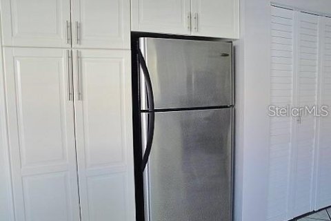 Condominio en alquiler en Saint Petersburg, Florida, 2 dormitorios, 99.87 m2 № 2226716 - foto 4