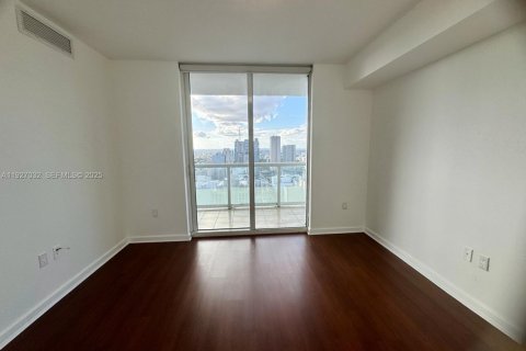 Condo in Miami, Florida, 1 bedroom  № 2052756 - photo 10