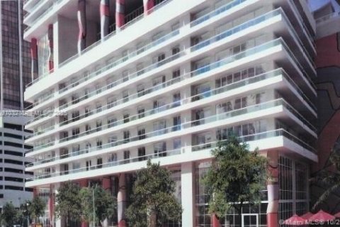 Condo in Miami, Florida, 1 bedroom  № 2052756 - photo 20