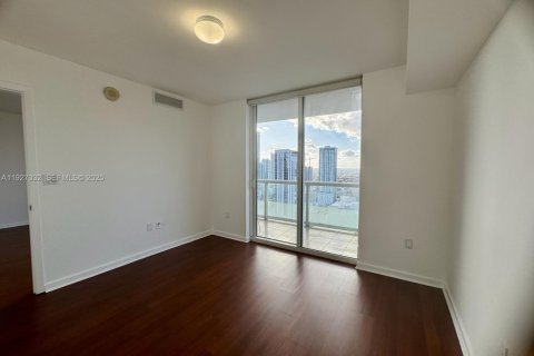 Condo in Miami, Florida, 1 bedroom  № 2052756 - photo 12