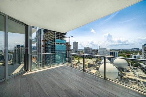 Condo in Miami, Florida, 1 bedroom № 2081753 - photo 28