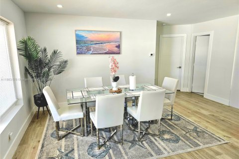 Casa en venta en Fort Lauderdale, Florida, 3 dormitorios, 117.8 m2 № 2022904 - foto 11