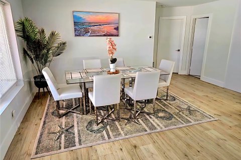 Casa en venta en Fort Lauderdale, Florida, 3 dormitorios, 117.8 m2 № 2022904 - foto 9