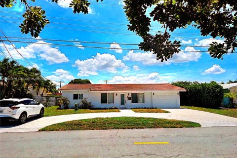 Casa en Fort Lauderdale, Florida 3 dormitorios, 117.8 m2 № 2022904