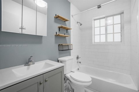 Villa ou maison à louer à Pembroke Pines, Floride: 4 chambres, 130.43 m2 № 1985877 - photo 26