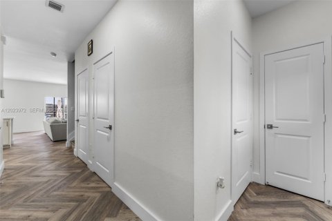 Купить таунхаус в Хомстед, Флорида 3 спальни, 143.26м2, № 2077374 - фото 4