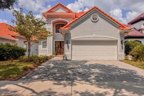 House in Orlando, Florida 5 bedrooms, 417.5 sq.m. № 1690305 - photo 2