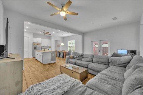 Adosado en venta en Orlando, Florida, 3 dormitorios, 190.45 m2 № 2157106 - foto 8