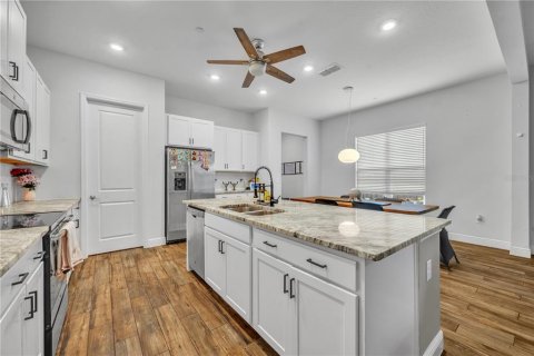 Adosado en venta en Orlando, Florida, 3 dormitorios, 190.45 m2 № 2157106 - foto 10