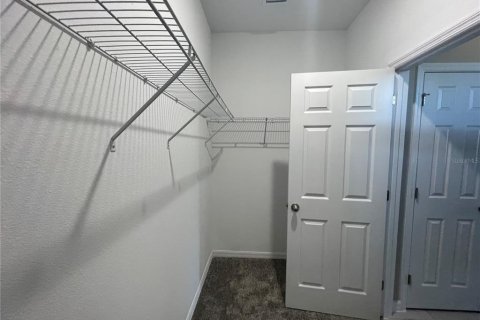 Villa ou maison à louer à Ocklawaha, Floride: 3 chambres, 143.35 m2 № 1835029 - photo 2