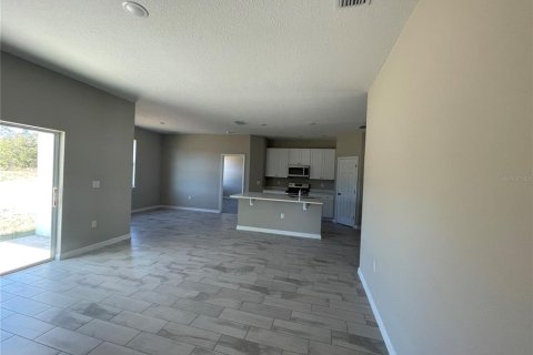 Villa ou maison à louer à Ocklawaha, Floride: 3 chambres, 143.35 m2 № 1835029 - photo 8