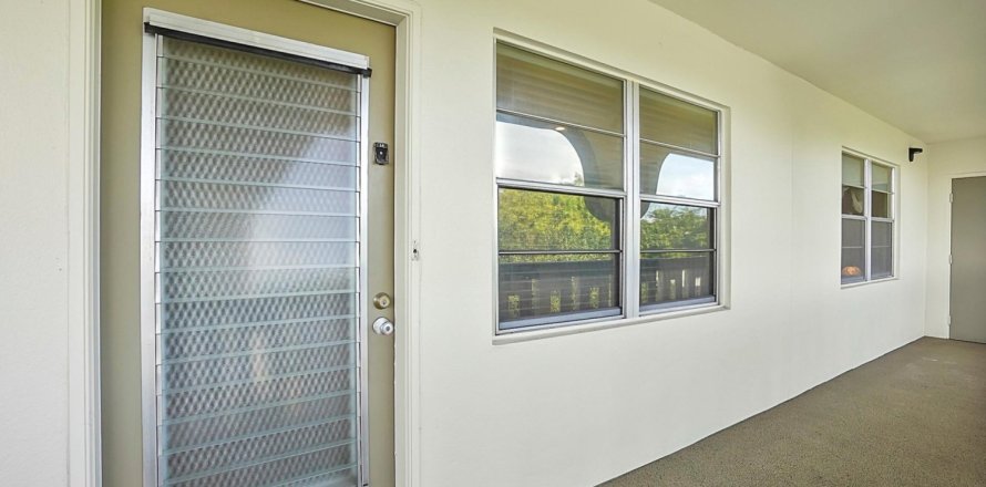 Condominio en Coconut Creek, Florida, 2 dormitorios № 1100344