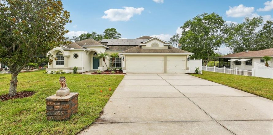 House in Spring Hill, Florida 4 bedrooms, 280.1 sq.m. № 1812477