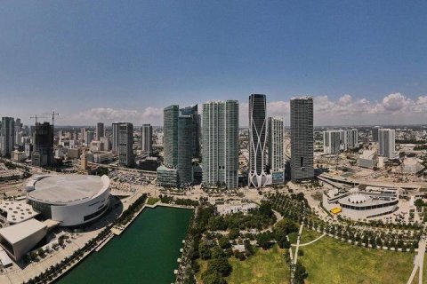 Condominio en alquiler en Miami, Florida, 3 dormitorios, 146.32 m2 № 1208576 - foto 1