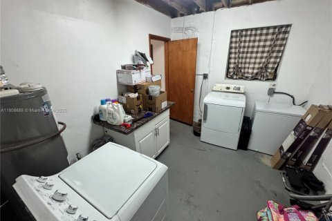 Villa ou maison à louer à Cutler Bay, Floride: 4 chambres, 125.6 m2 № 1965375 - photo 11