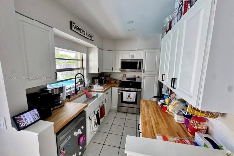 Villa ou maison à louer à Cutler Bay, Floride: 4 chambres, 125.6 m2 № 1965375 - photo 3